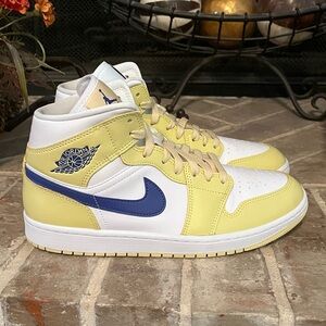 Nike Air Jordan 1 Mid